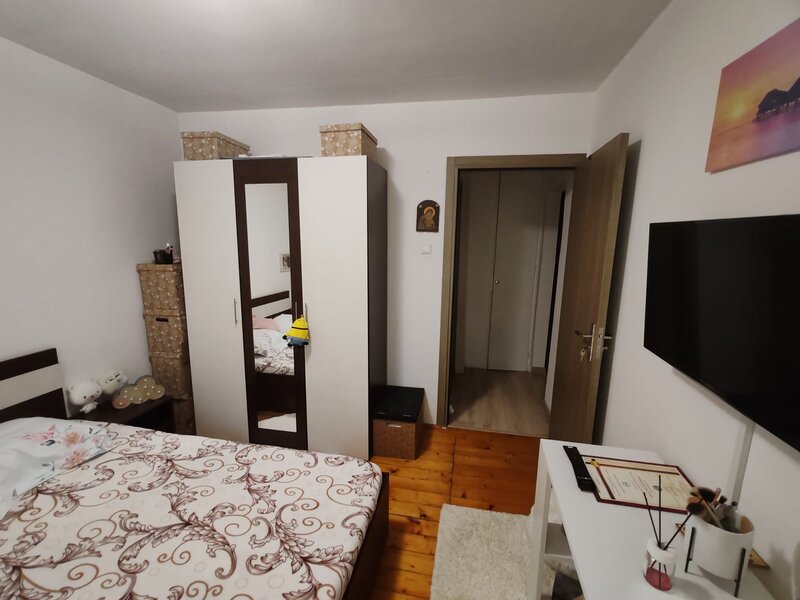 Rahova piata apartament 4 camere, parter, mobilat, bloc 1986